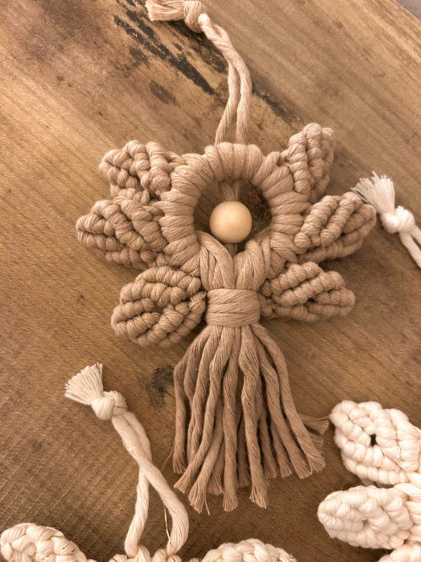 Ange en macramé