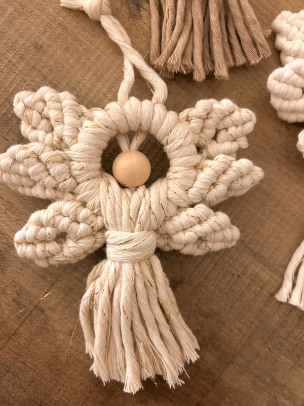 Ange en macramé