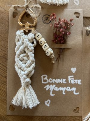 porte clé en macramé personnalisé