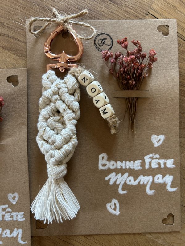Porte-clés en macramé personnalisé
