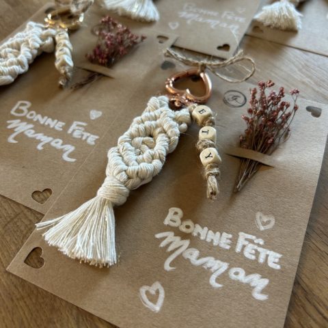 Porte-clés en macramé personnalisé