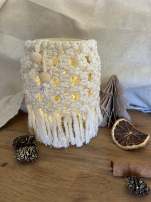 Photophore en macramé "douce lueur"