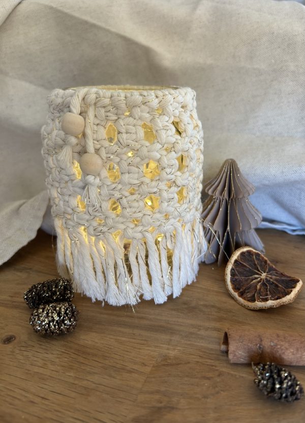Photophore en macramé "douce lueur"