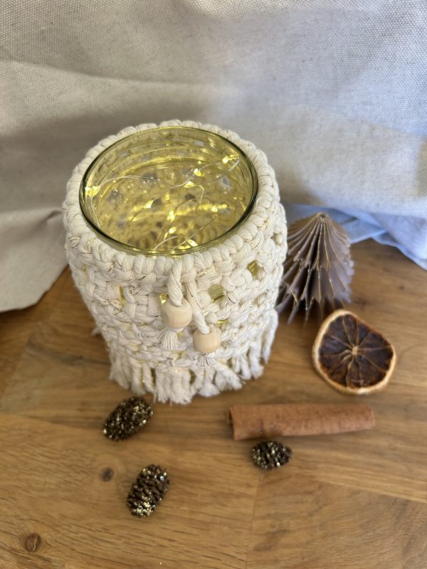 Photophore en macramé "douce lueur"