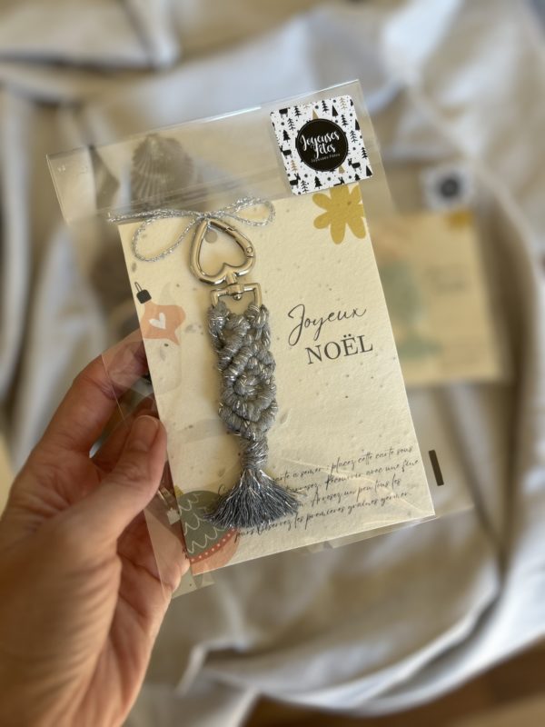 Porte clés en macramé et sa carte à semer