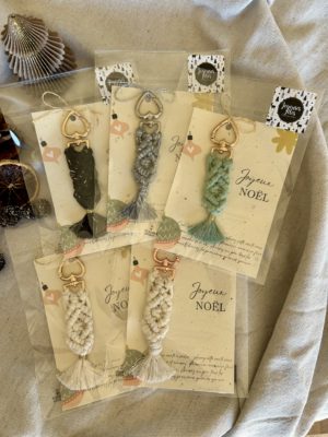 Porte clés en macramé et sa carte à semer