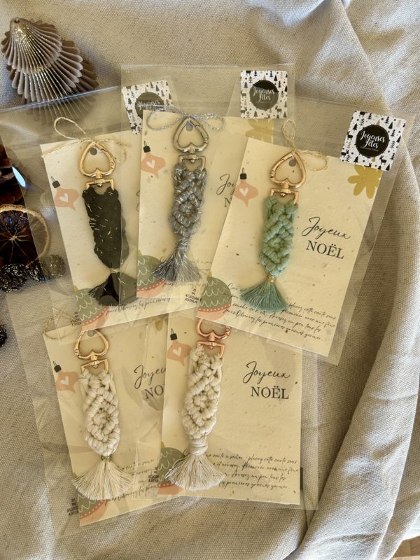 Porte clés en macramé et sa carte à semer